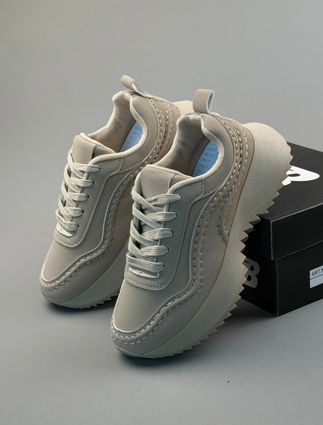 ,кроссовки женские,бежевые кроссовки,повседневные кроссовки,кроссовки женские замшевые