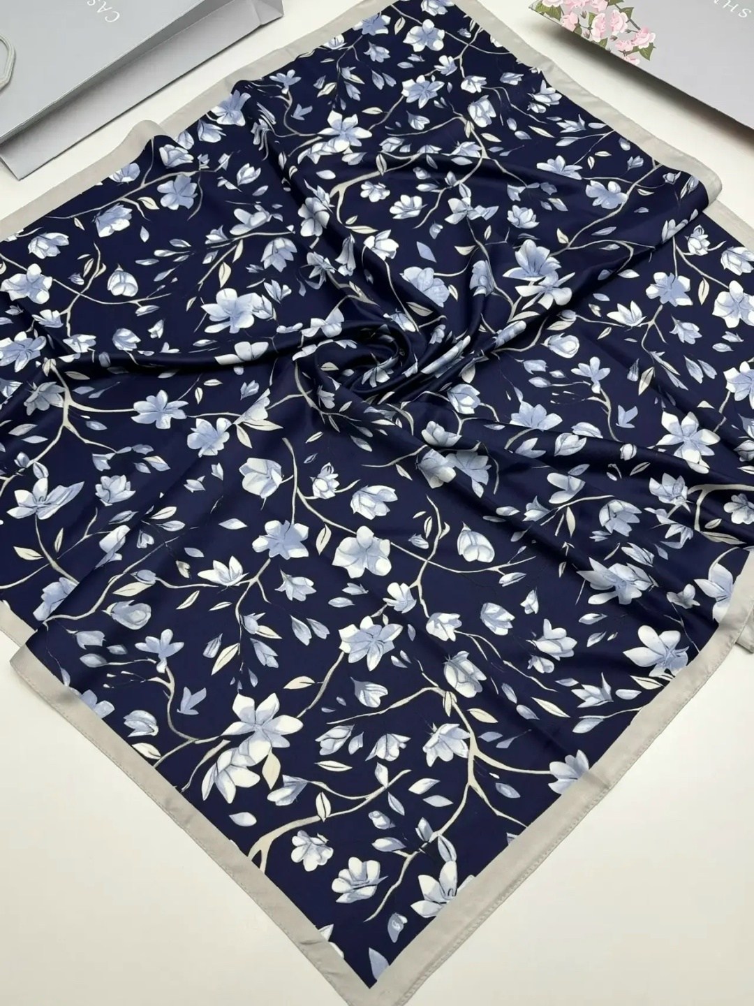 платок шелковый,платок женский,платок шелковый женский,атласный платок,платок