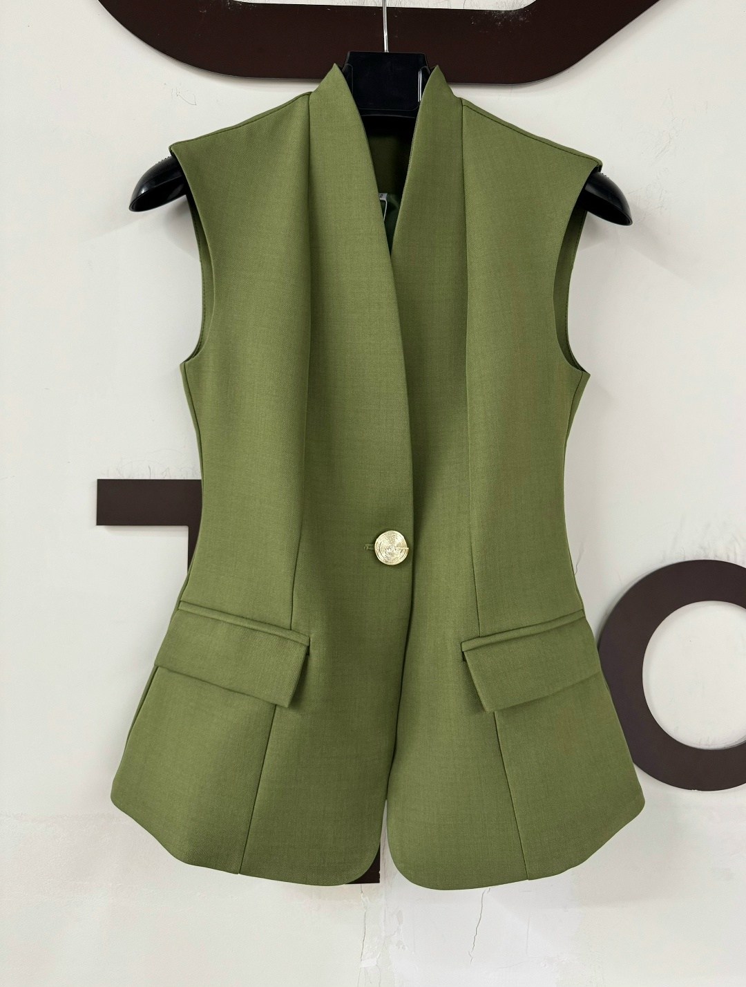 жилетка женская,красный жилет,женский жилет,жилет приталенный,жилет