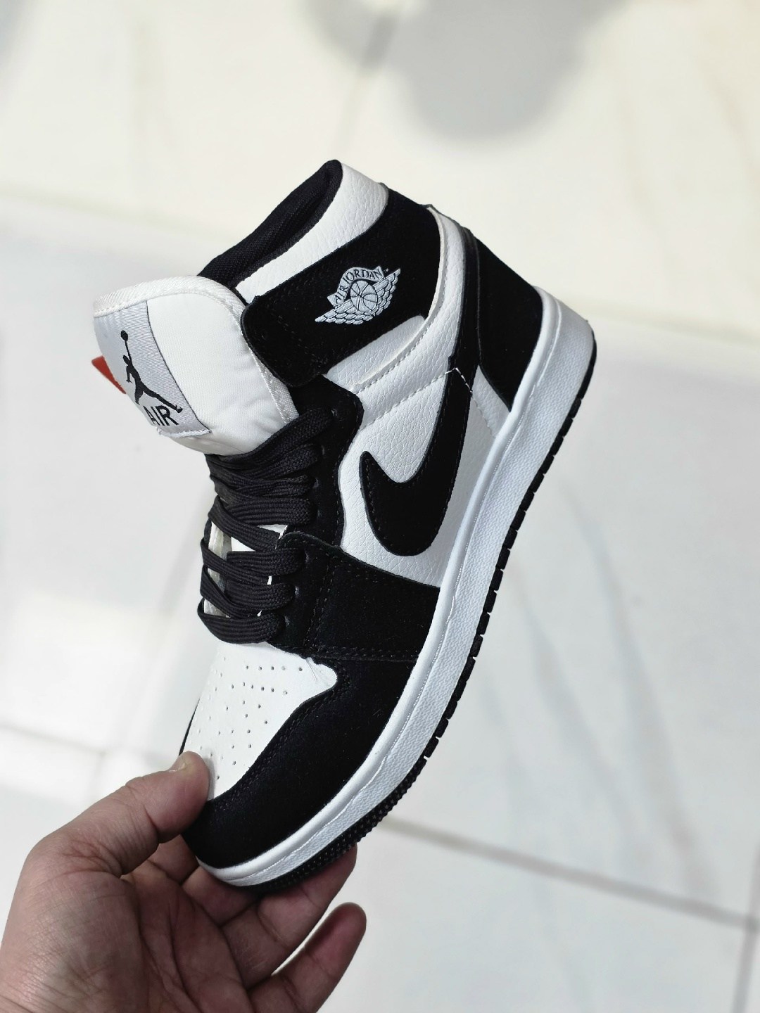 кроссовки nike air jordan retro 1,зимние кроссовки nike air jordan 1,кроссовки nike air jordan 1,кроссовки nike air jordan 1 retro high,кроссовки мужские nike air jordan 1