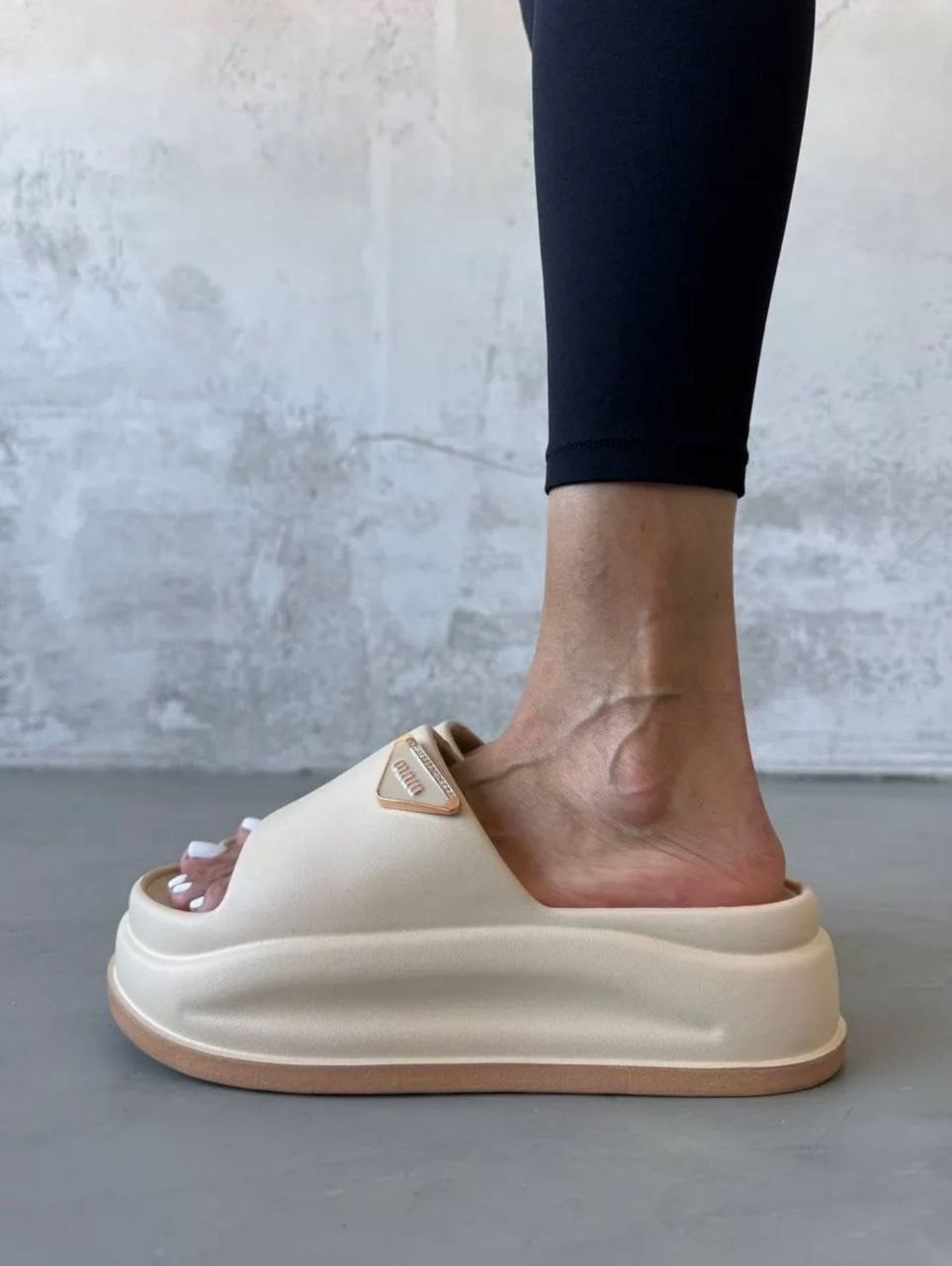 шлепанцы женские,женские босоножки,босоножки шлепанцы платформе женские летние беж,женские летние босоножки-сабо-шлепки на платформе,женские летние босоножки-шлепанцы-саббо на высокой платформе