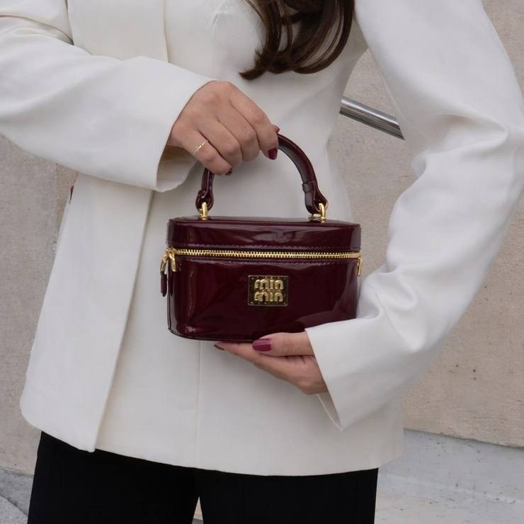 сумка кросс-боди через плечо брендовая miu miu,сумка miu miu,женская сумка miu miu,сумки миу миу,женская сумка