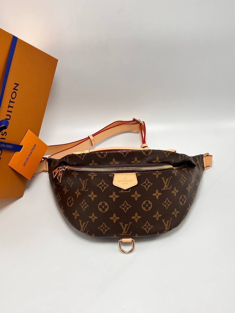 поясная сумка louis vuitton,сумка на пояс louis vuitton,сумка поясная луи виттон,женская поясная сумка louis vuitton bumbag,сумка поясная louis vuitton bumbag
