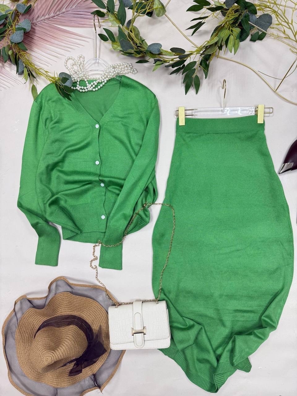 элегантные костюмы,вязаные костюмы,вязанный костюм с юбкой,костюм трикотажный,костюм с юбкой