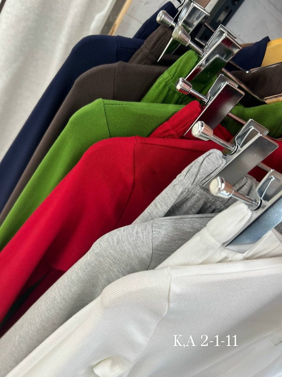 трикотажный костюм,вязаные костюмы,женские костюмы,трикотажные брюки,костюм