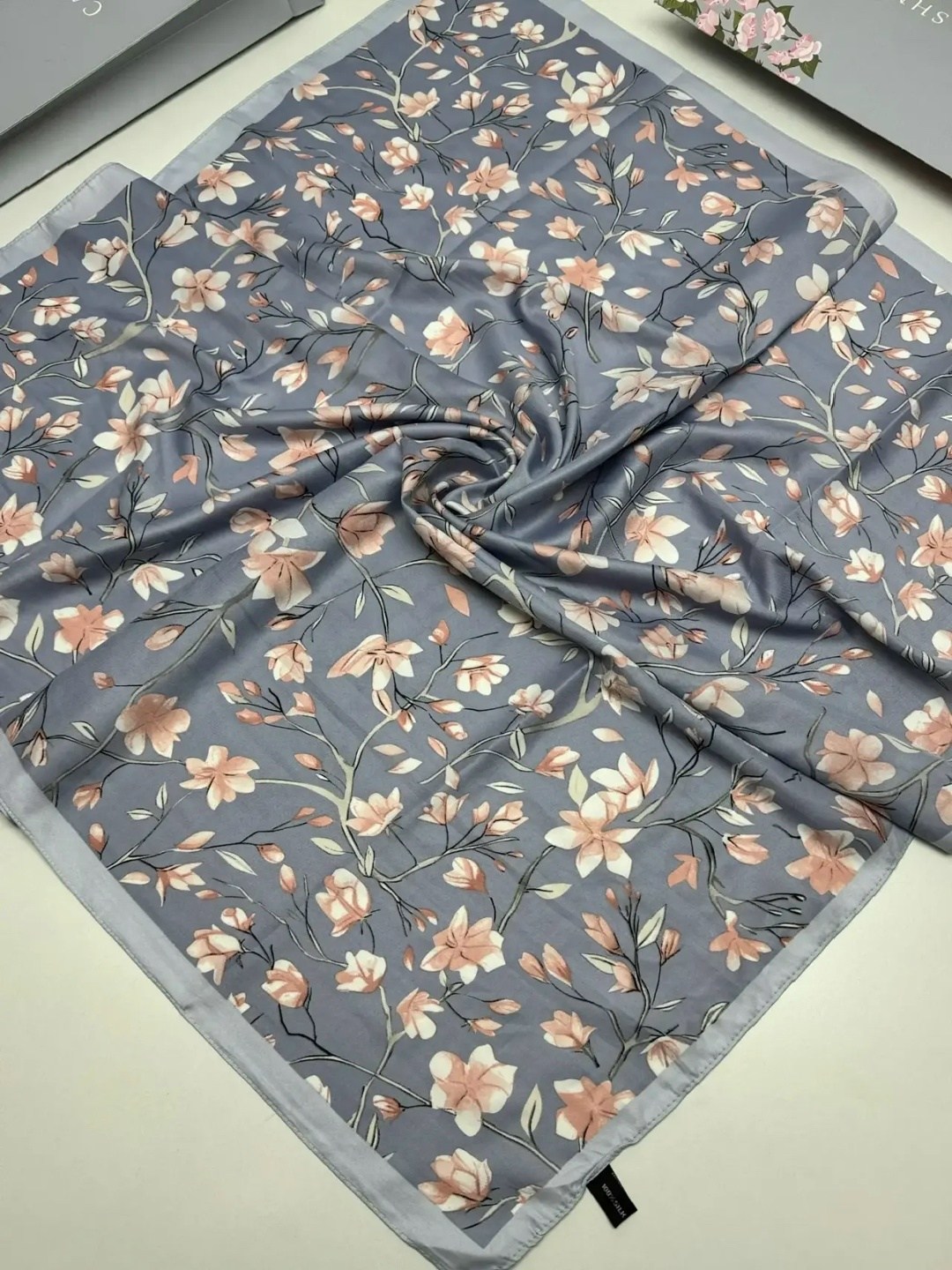 платок шелковый,платок женский,платок шелковый женский,атласный платок,платок