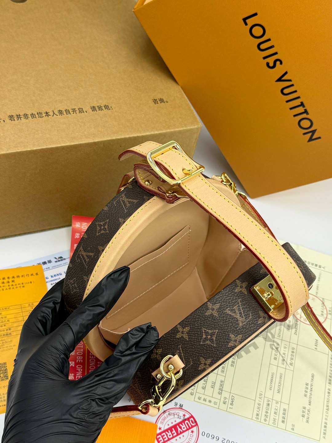 круглая сумка луи виттон,louis vuitton сумки,louis vuitton женская сумка,шляпная сумка louis vuitton,сумки луи виттон