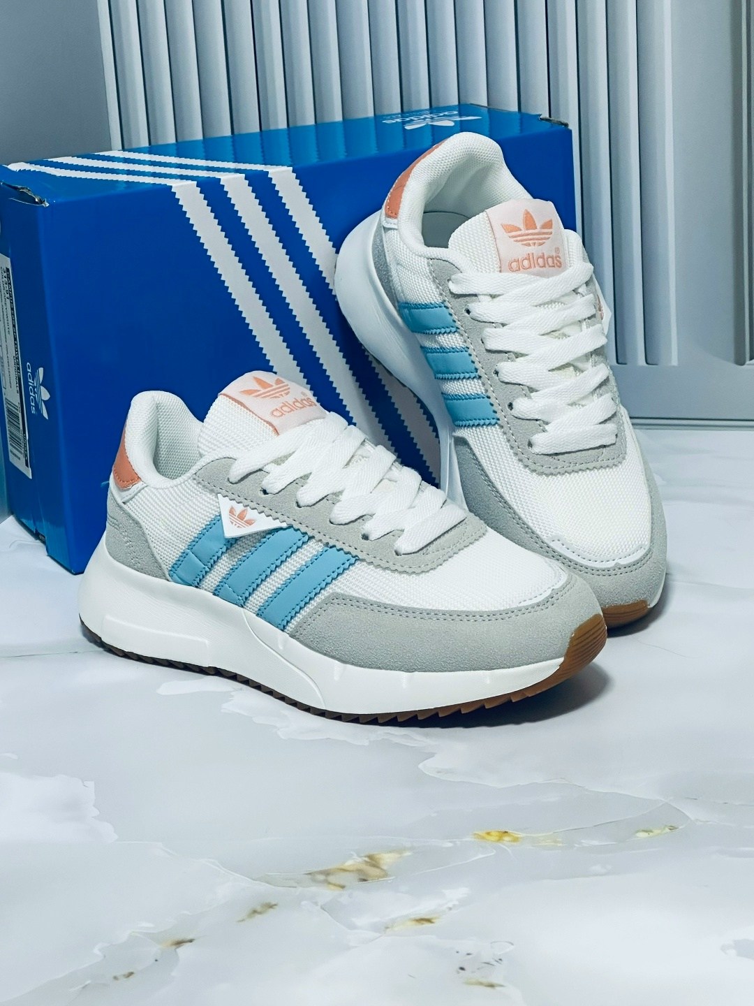 женские кроссовки adidas,кроссовки adidas,кроссовки adidas original,женские кроссовки адидас,кроссовки adidas retropy