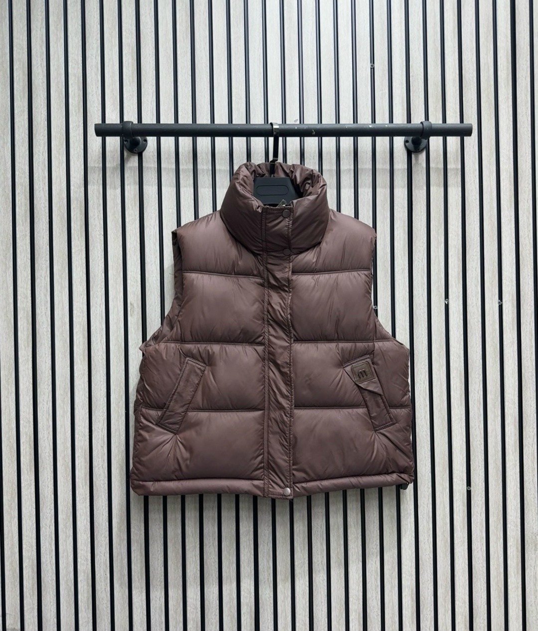 женская жилетка,жилет женский теплый,женский жилет,жилет коричневый,жилет утепленный женский