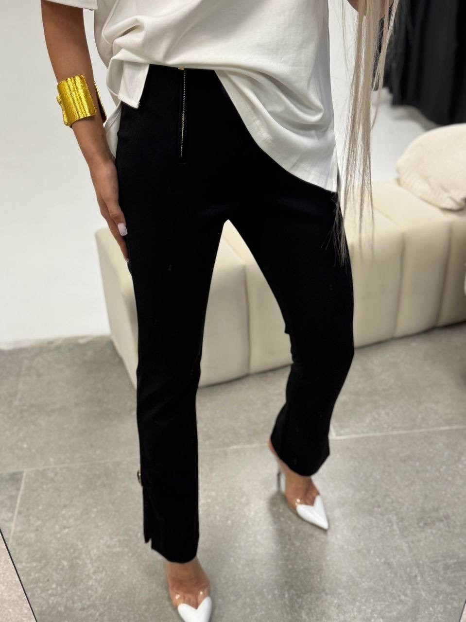 брюки с разрезом,зауженные брюки,брюки с вырезом,прямые брюки,узкие брюки