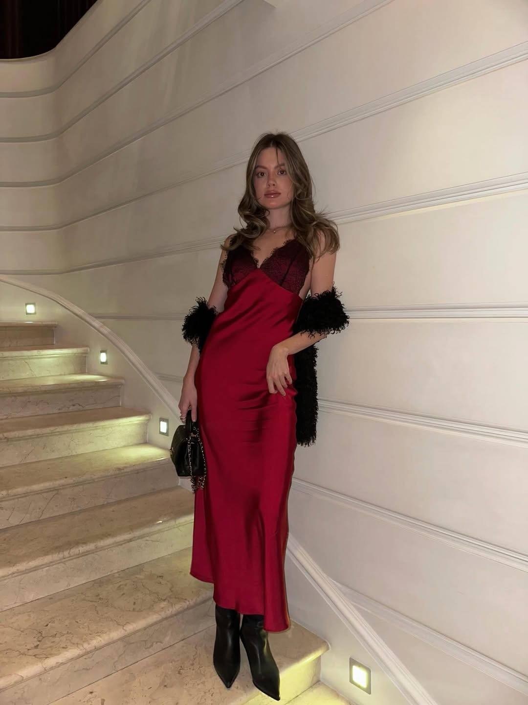 стильные наряды,длинное вечернее платье,платье стильное,вечернее платье модное,платье черное