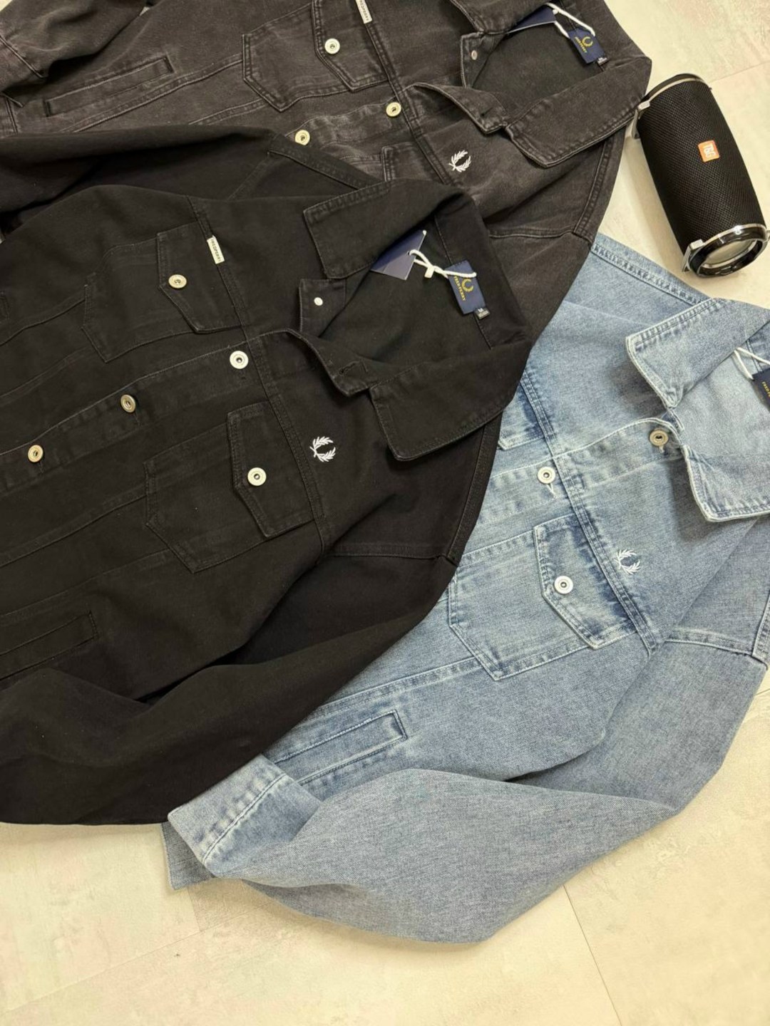 мужская джинсовая куртка,мужская черная джинсовая куртка,джинсовая куртка,джинсовая куртка мужская летняя черная,черная джинсовая мужская куртка с оборками