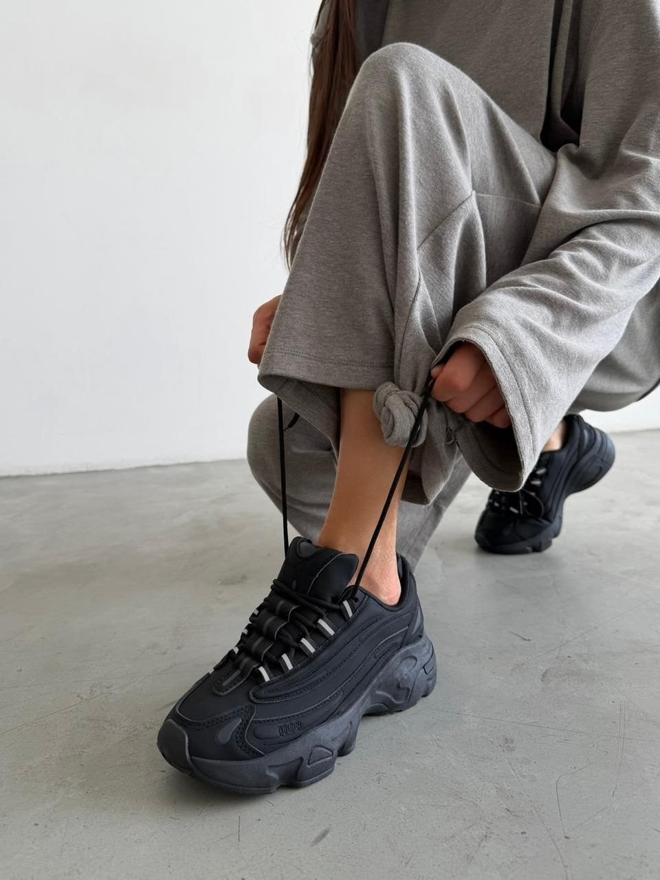 ,кроссовки черные,женские кроссовки,массивные кроссовки,молодежные кроссовки