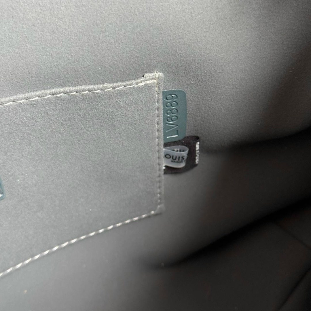 сумка женская louis vuitton,сумки женские louis vuitton сумка louis vuitton,cумка louis vuitton,louis vuitton сумка на плечо,сумка серая louis vuitton арт. 10515916