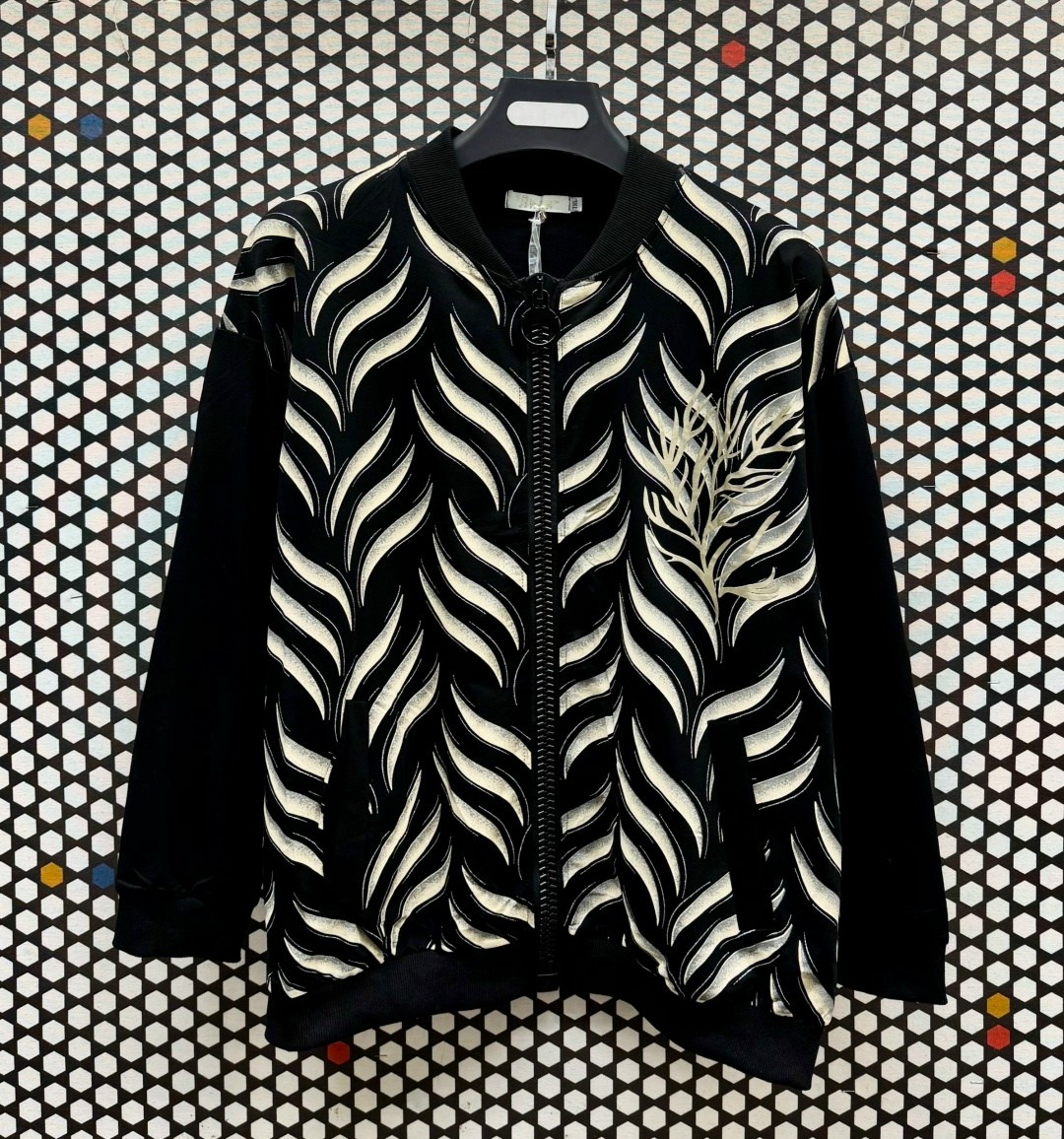 куртка бомбер,женская кофта,повседневная куртка,женская куртка бомбер,куртка кофта