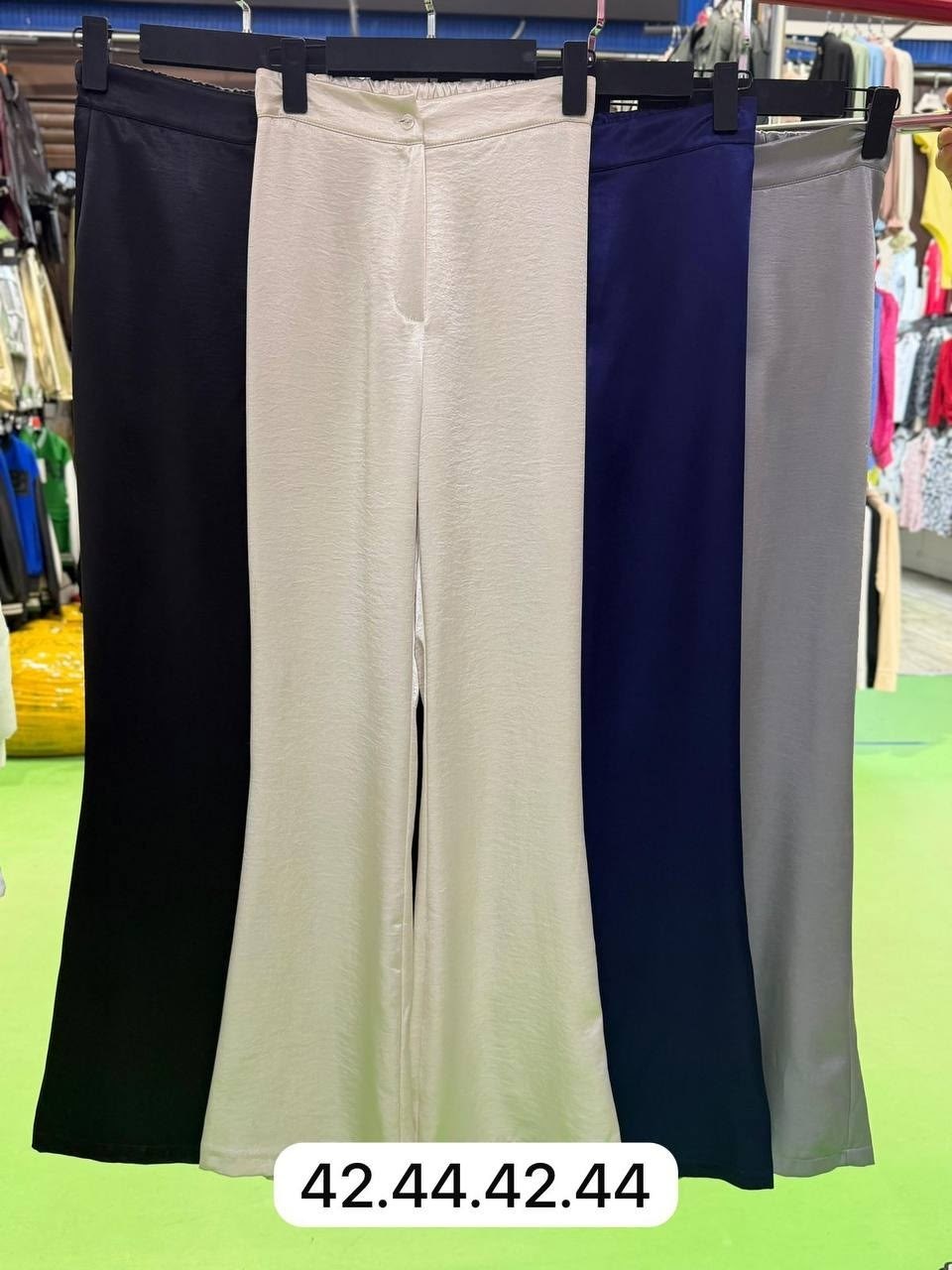 костюм с брюками,костюм из атласа брючный,костюм брючный,костюм шёлковый в пижамном стиле,шелковый брючный костюм женский