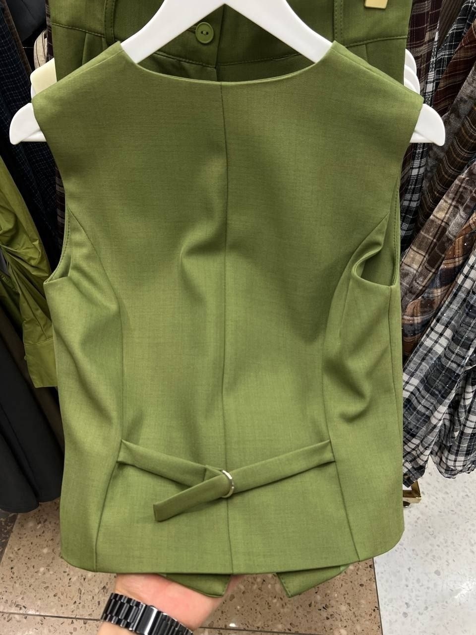 жилет приталенный,жилетка женская,жилет,женский жилет классический,женский жилет