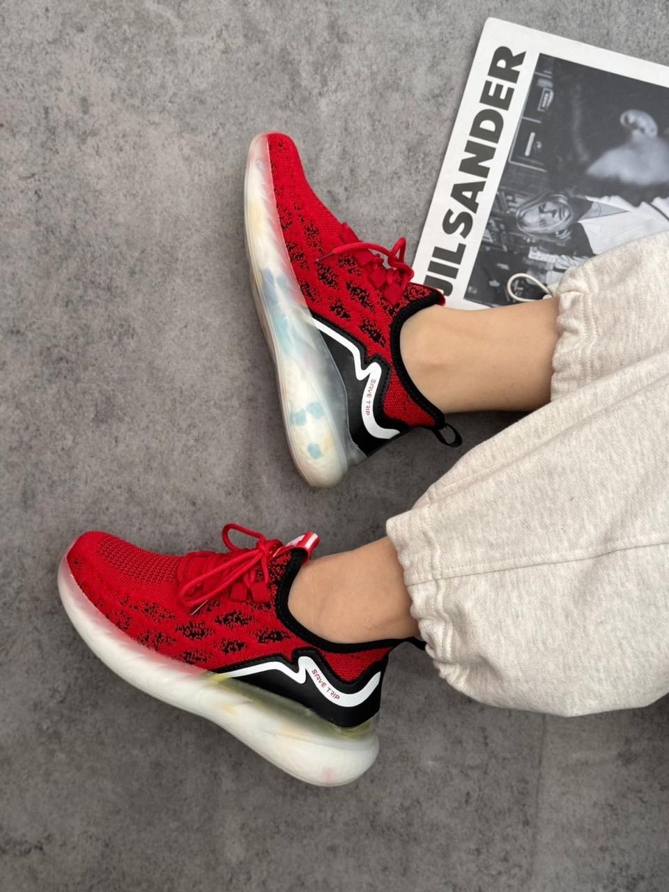 красные кроссовки,дышащие кроссовки,кроссовки,спортивная ,спортивные кроссовки