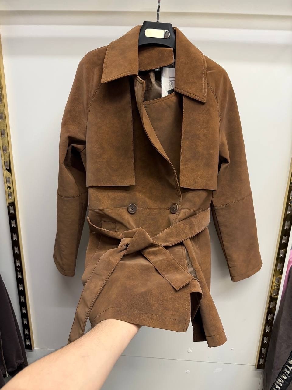 классическая коричневая замшевая женская куртка с поясом,замшевая куртка,шикарная двубортная замшевая куртка с поясом для женщин,куртка из натуральной замши,пальто искусственная замша
