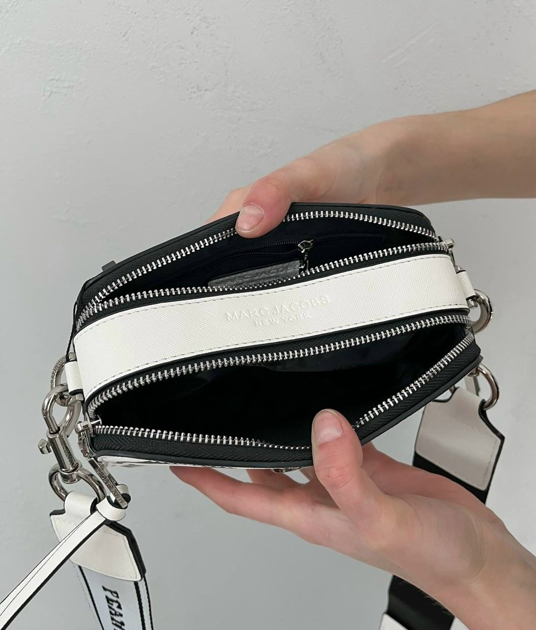 сумка marc jacobs snapshot dtm black,marc jacobs сумки через плечо,сумка marc jacobs,marc jacobs сумка женская,marc jacobs сумка на плечо кросс-боди