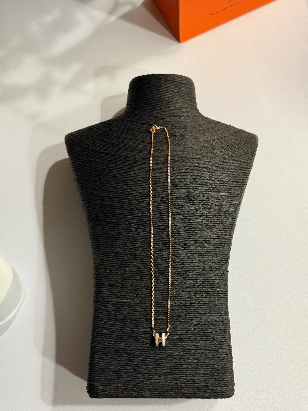 серьги hermes,hermes бижутерия,женские серьги hermes,брендовые серьги,hermes ожерелье