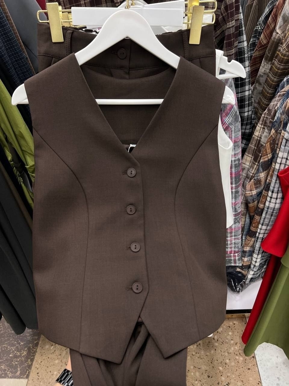 жилет приталенный,жилетка женская,жилет,женский жилет классический,женский жилет