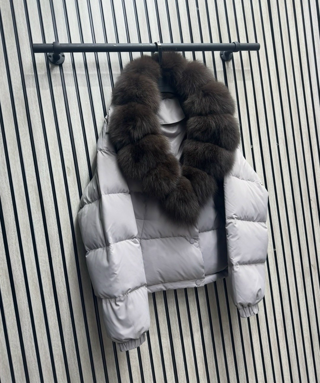 куртка пуховик с натуральным мехом женская,пуховик женский с натуральным мехом,куртка с натуральным мехом,женский пуховик,пуховик
