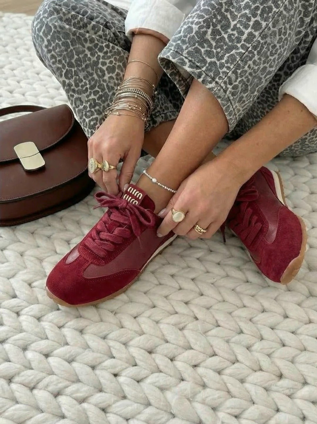 бордовые кроссовки,кроссовки женскиe,замшевые кроссовки,женская ,женские кеды