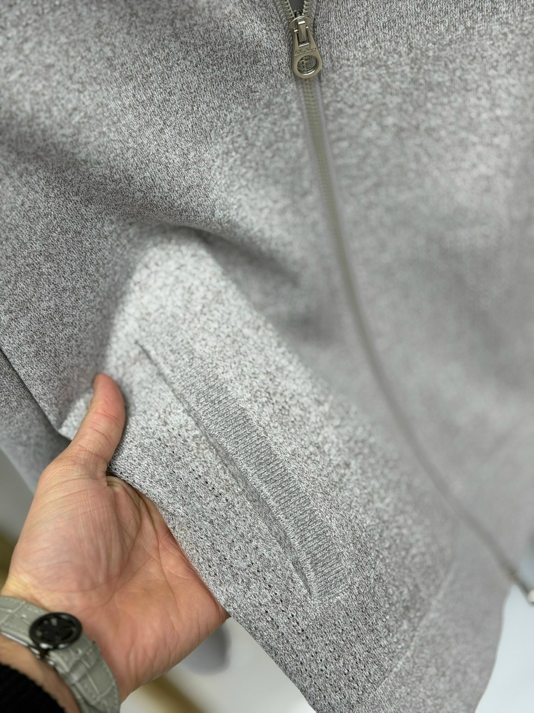 кардиган мужской,кардиган мужской loro piana,кардиган loro piana,кардиган мужской на молнии,brunello cucinelli серый кардиган