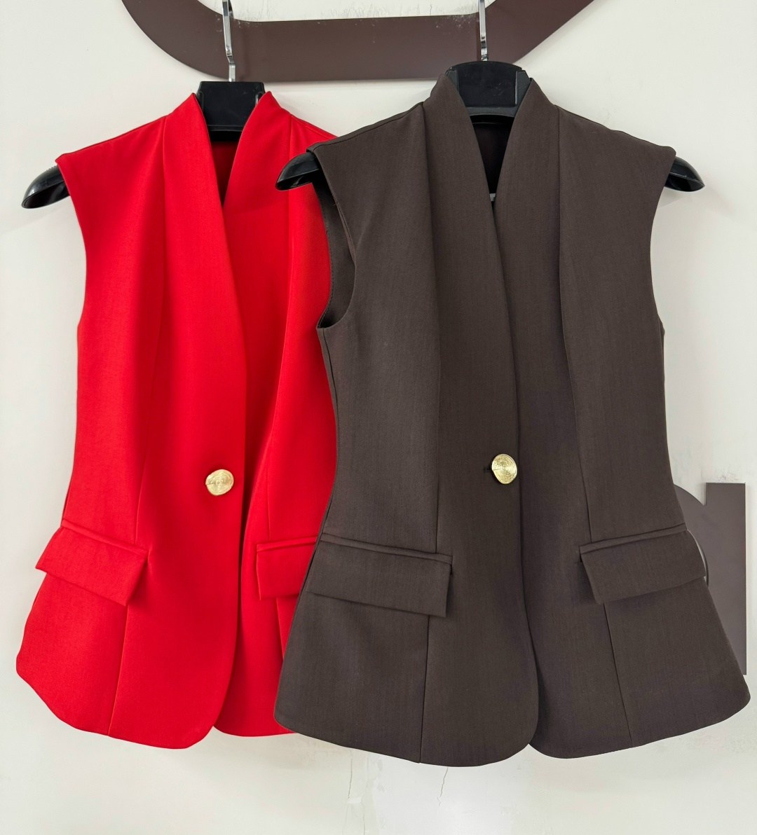 жилетка женская,красный жилет,женский жилет,жилет приталенный,жилет