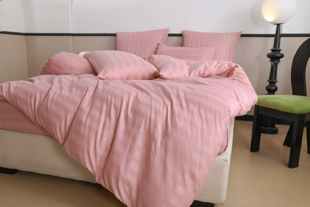 страйп сатин постельное белье,комплект постельного белья страйп сатин,постельное белье евро однотонное страйп сатин,постельное белье евро страйп сатин комплект,комплект постельного белья