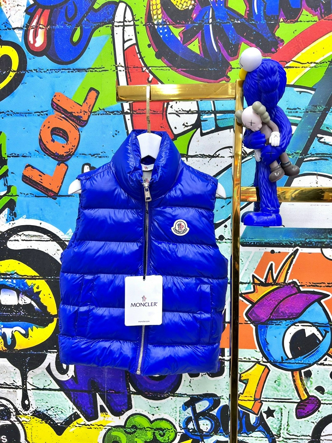 жилет moncler,синяя жилетка монклер монклер жилетка,жилетка монклер мужская синяя,moncler жилет синий,жилетка монклер