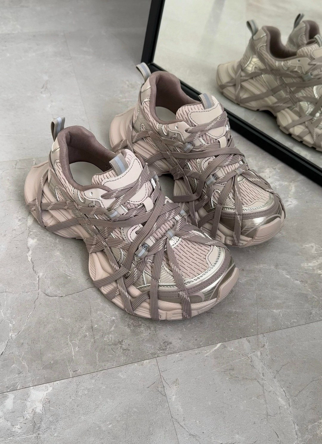 кроссовки 3xl extreme lace массивные на шнуровке balenciaga,кроссовки balenciaga,balenciaga кроссовки женские,кроссовки balenciaga 3 xl,кроссовки balenciaga 3xl