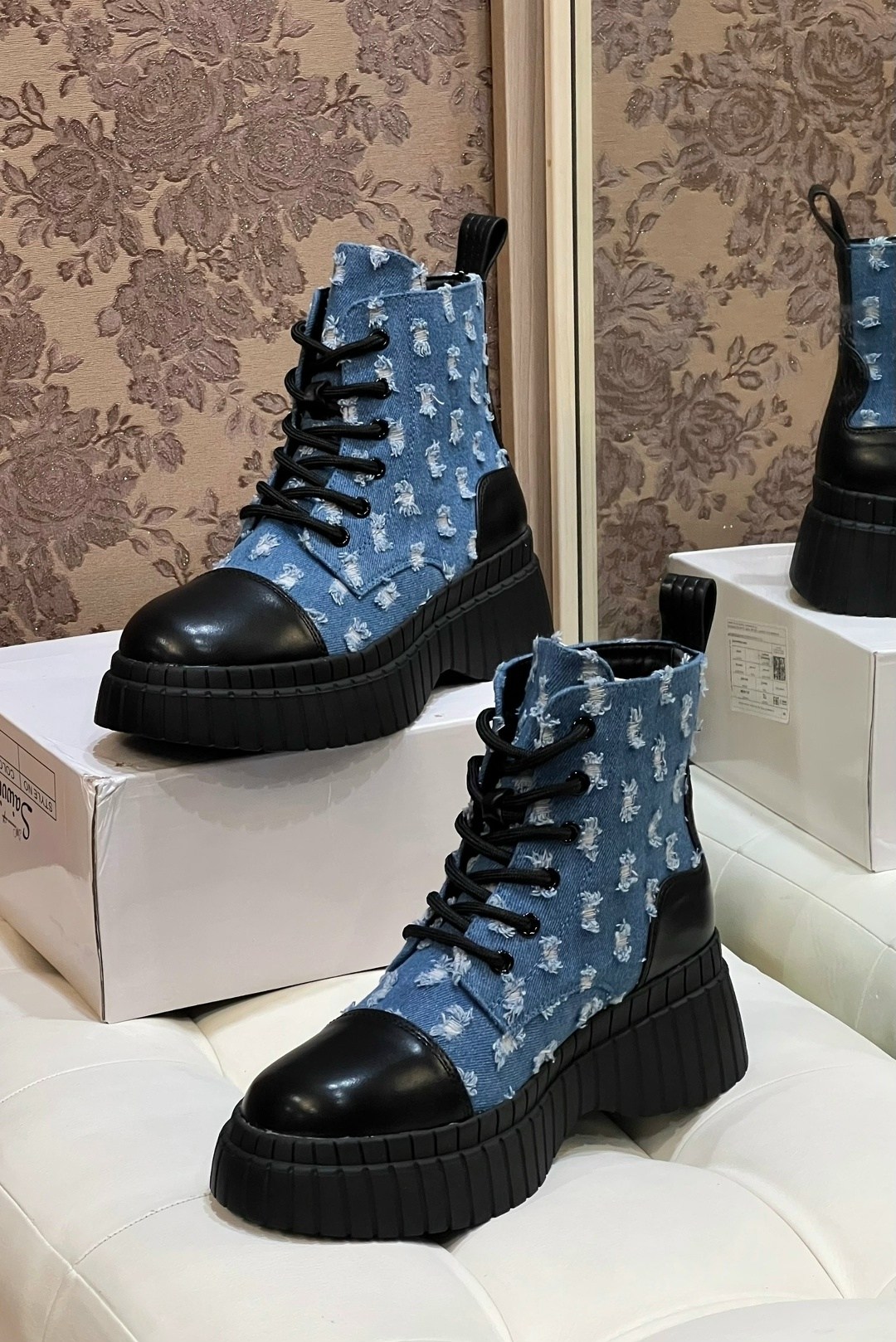 женские ботинки,,модные ботинки,женская ,полуботинки женские на танкетке