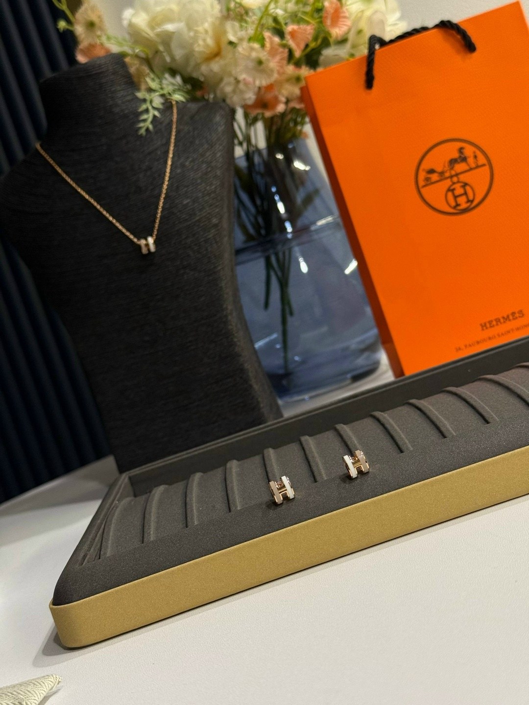 серьги hermes,hermes бижутерия,женские серьги hermes,брендовые серьги,hermes ожерелье