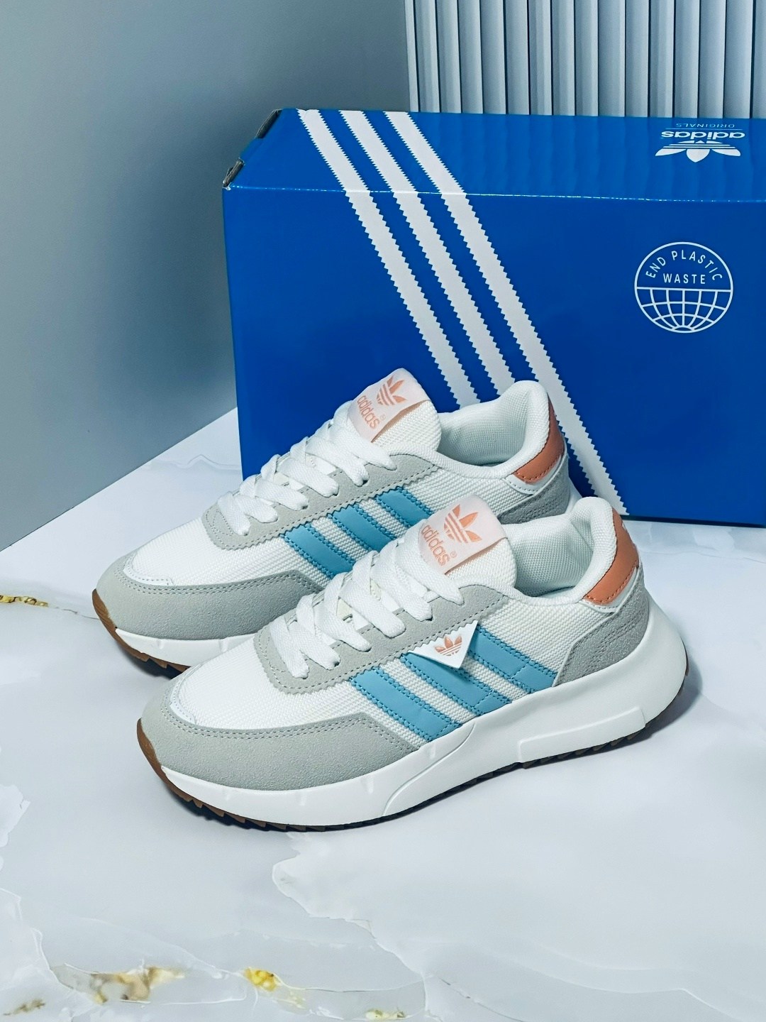 женские кроссовки adidas,кроссовки adidas,кроссовки adidas original,женские кроссовки адидас,кроссовки adidas retropy