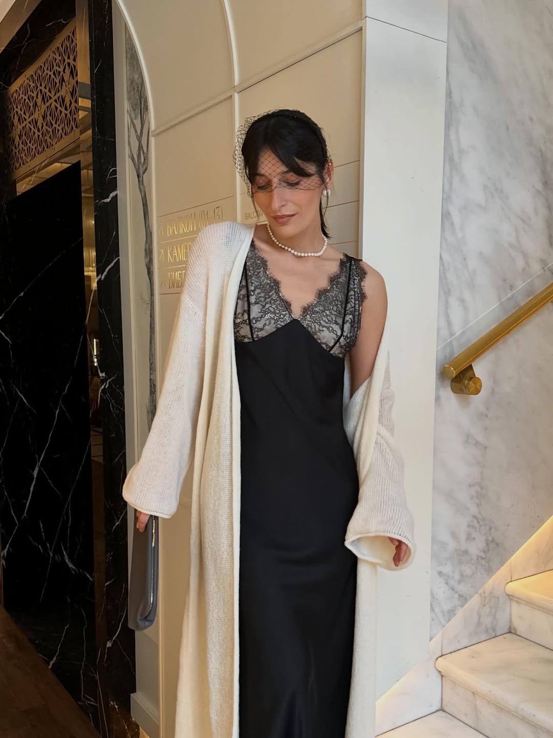 стильные наряды,длинное вечернее платье,платье стильное,вечернее платье модное,платье черное