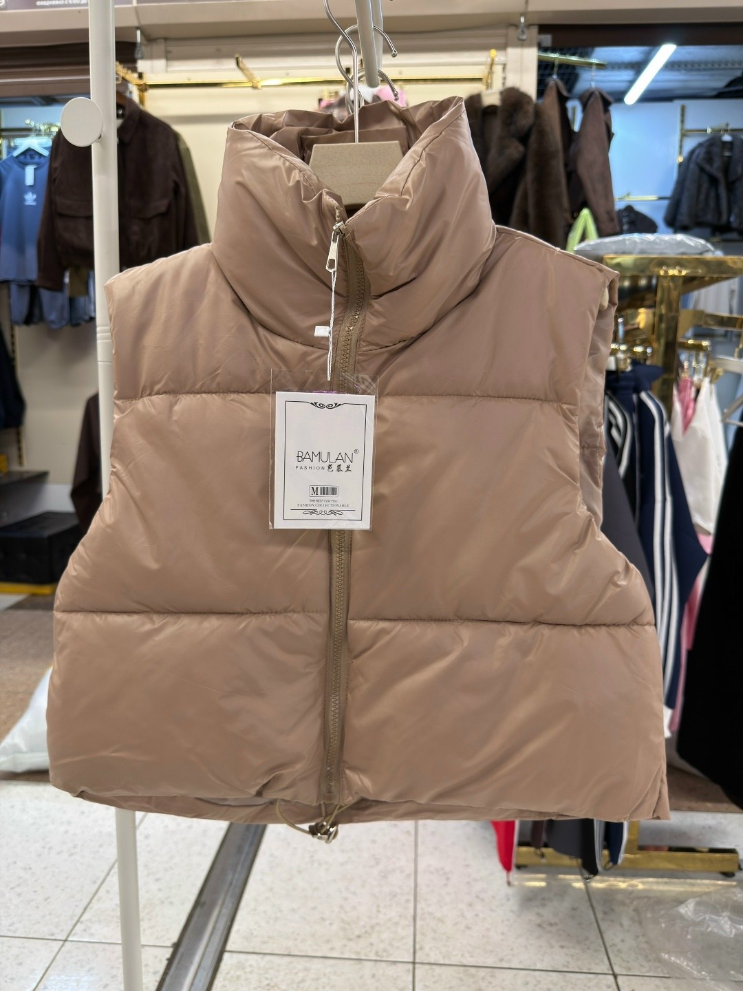 пуховой жилет,теплый жилет,жилетка женская,женский пуховой жилет с воротником-стойкой,жилет