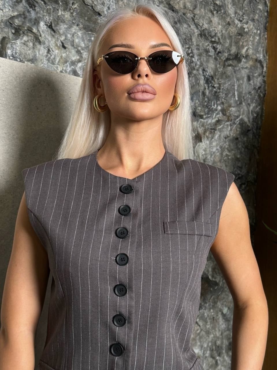 жилет костюмный классический,жилет классический,жилет классический костюмный укороченный,жилет костюмный классический укороченный в полоску,жилет женский