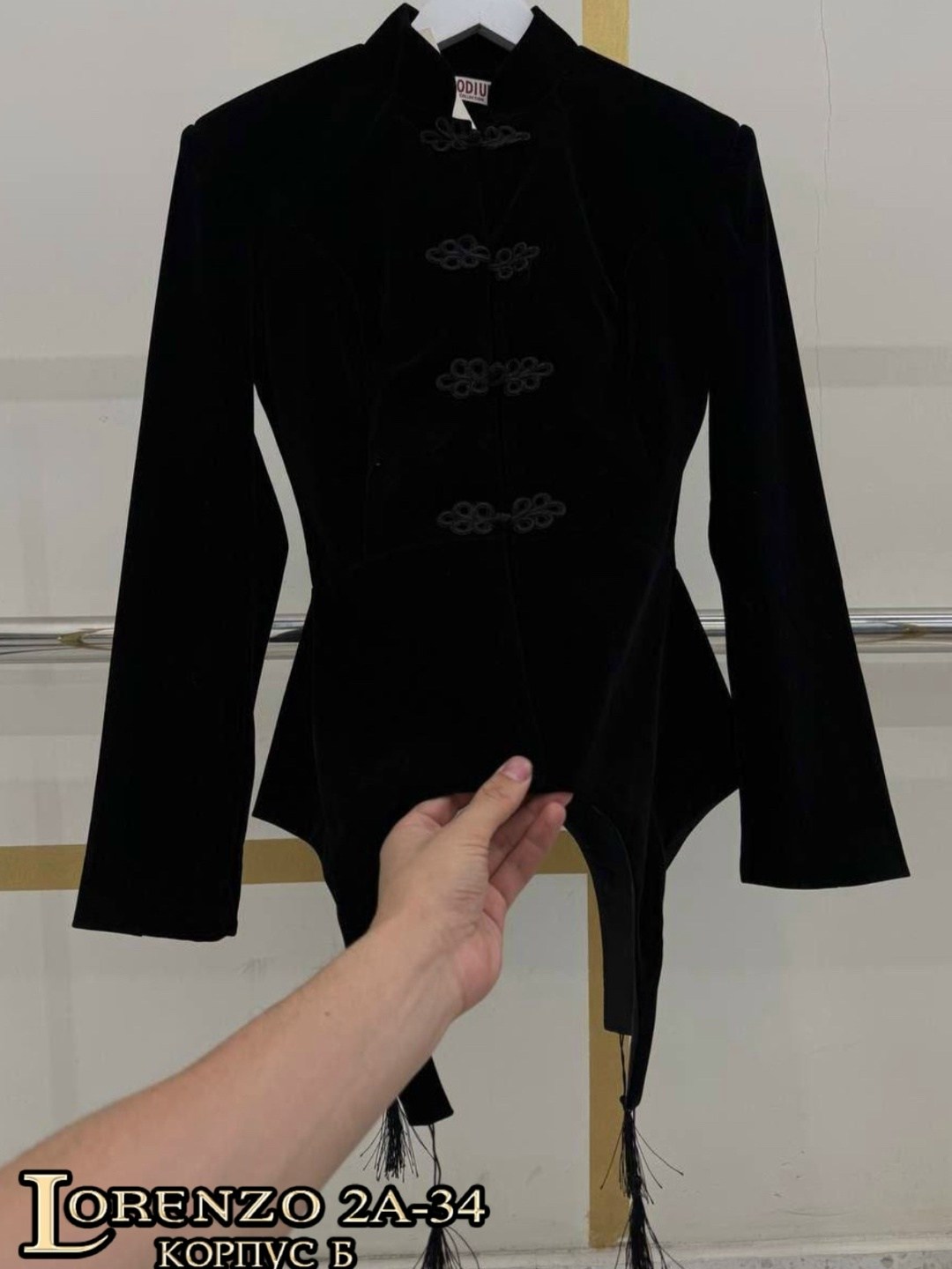 велюровый пиджак женский,пальто камзол женское,бархатный пиджак женский,,бархатный жакет женский