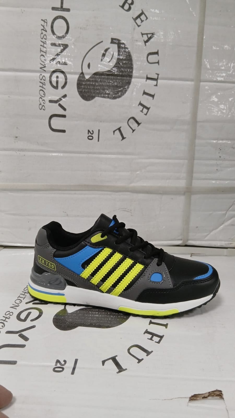 ,adidas zx 750,адидас раста кроссовки,кроссовки adidas,кроссовки adidas zx 750