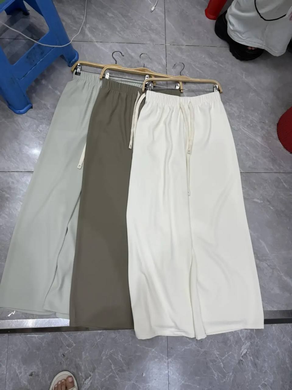 брюки свободного кроя,трикотажные брюки,брюки с завязками,тканевые брюки,спортивные брюки