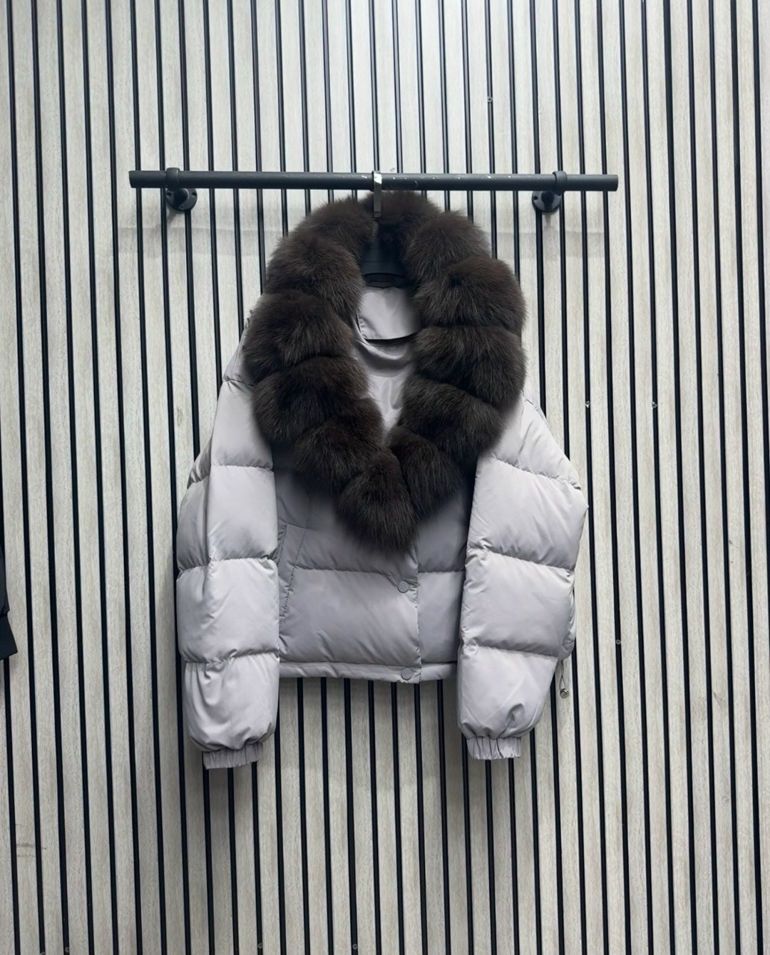 куртка пуховик с натуральным мехом женская,пуховик женский с натуральным мехом,куртка с натуральным мехом,женский пуховик,пуховик