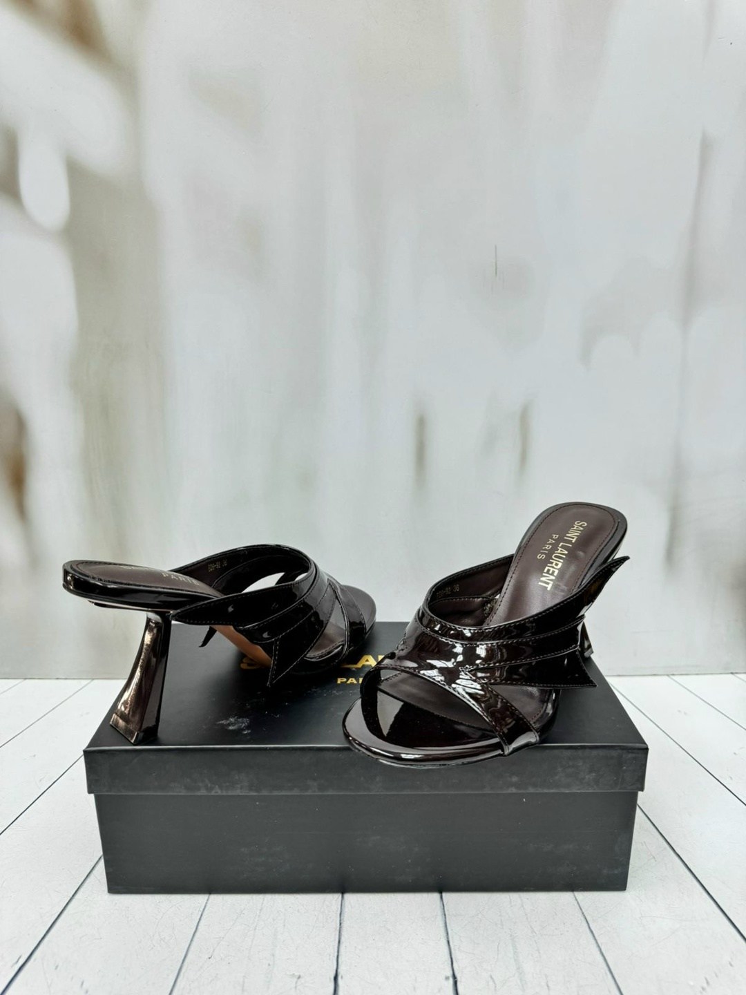 ,женские босоножки,босоножки ysl,босоножки saint laurent,обуви