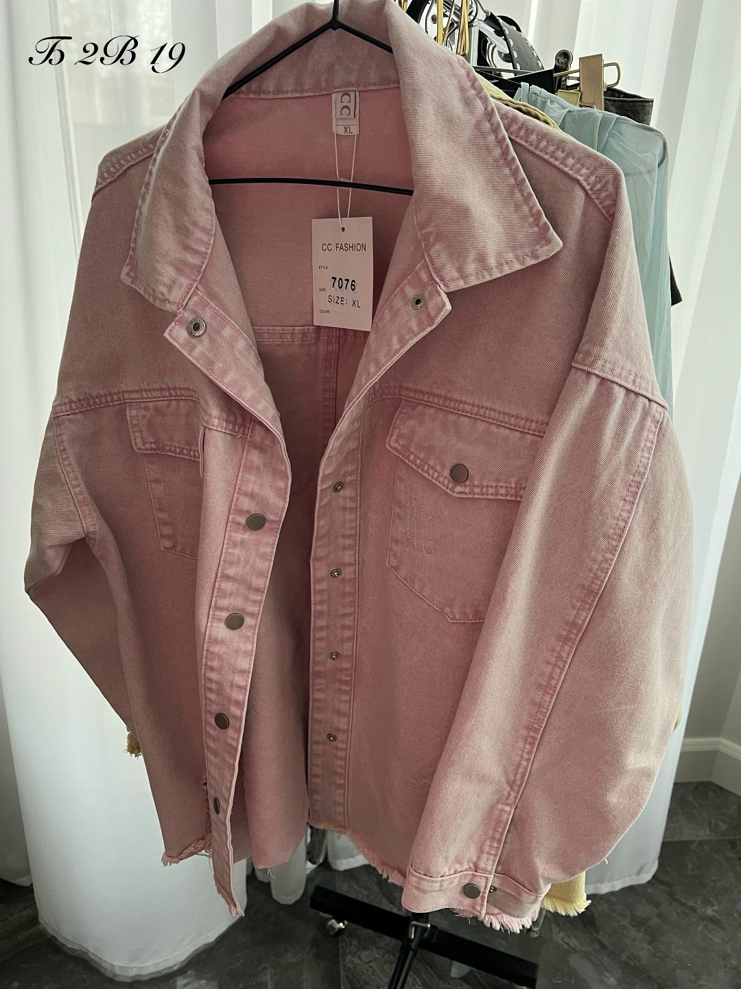 рубашка джинсовая оверсайз,рубашка женская джинсовая оверсайз,джинсовые рубашки женские,женская рубашка,розовая джинсовка