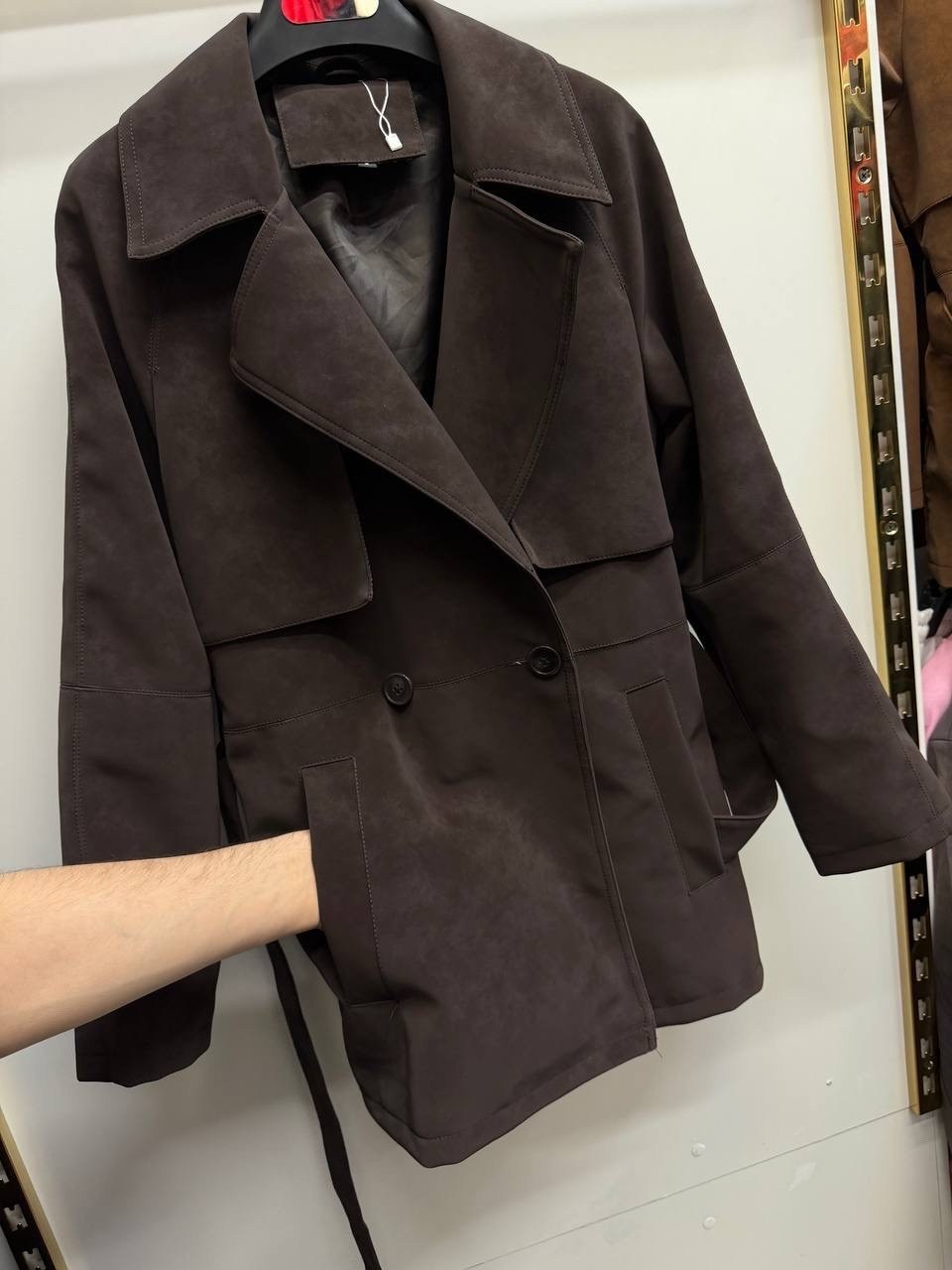 классическая коричневая замшевая женская куртка с поясом,замшевая куртка,шикарная двубортная замшевая куртка с поясом для женщин,куртка из натуральной замши,пальто искусственная замша