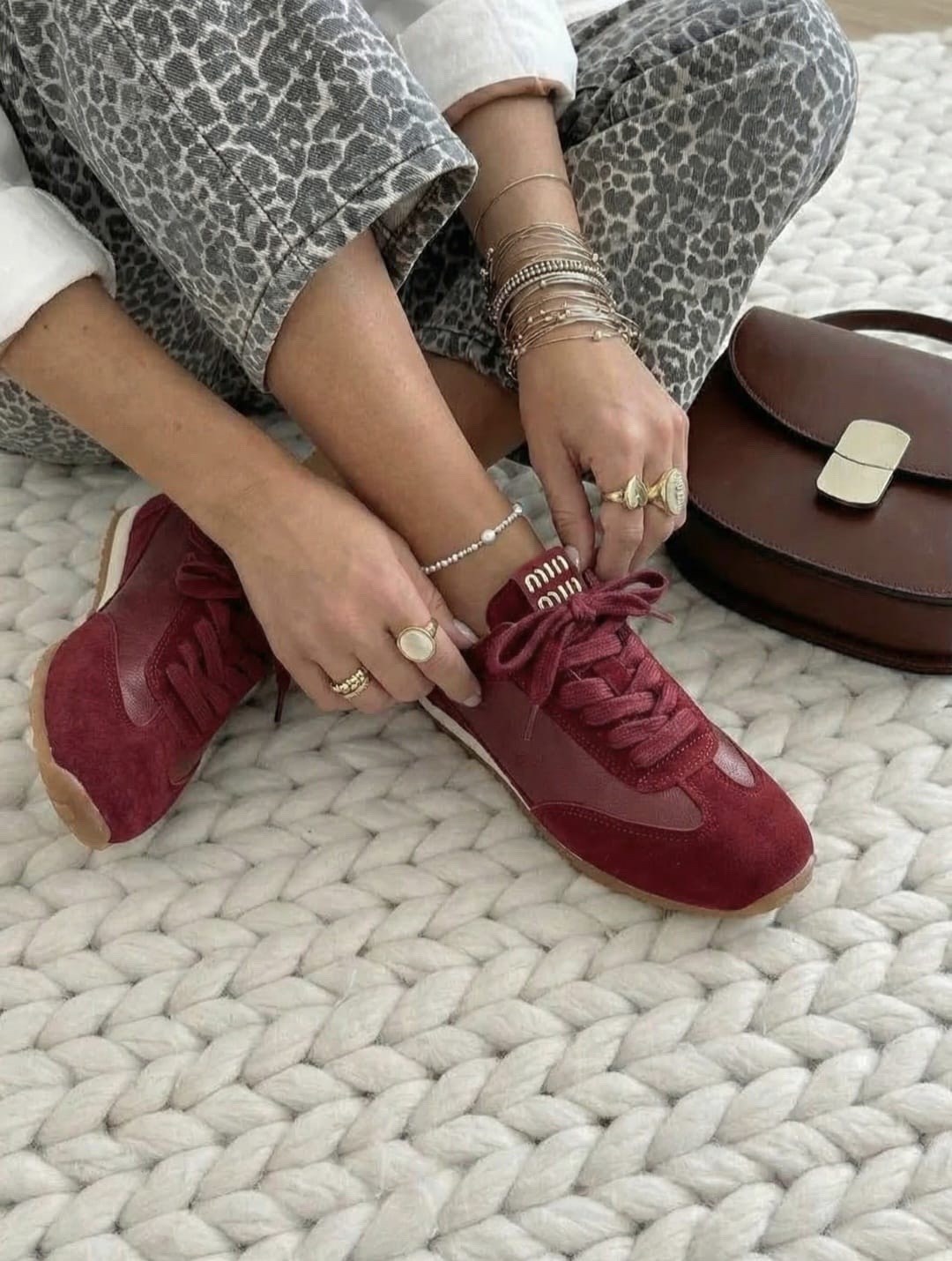 бордовые кроссовки,кроссовки женскиe,замшевые кроссовки,женская ,женские кеды
