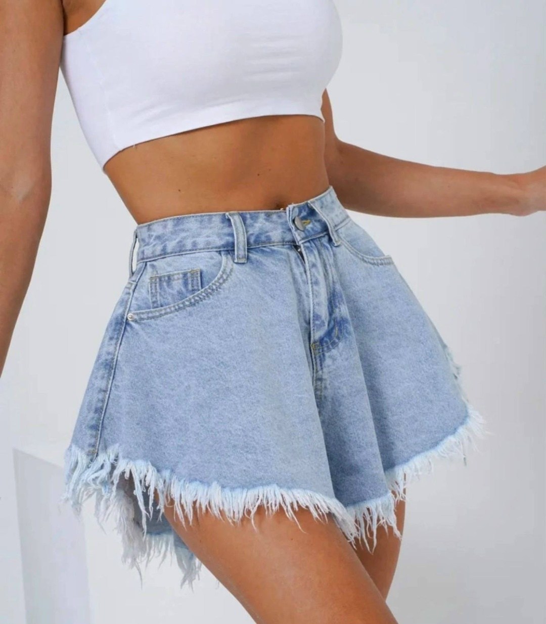 шорты джинсовые летние с бахромой clothing planet,шорты женские джинсовые летние,женские шорты джинсовые,женские джинсовые шорты с дырками и высокой талией,шорты джинсовые с высокой талией