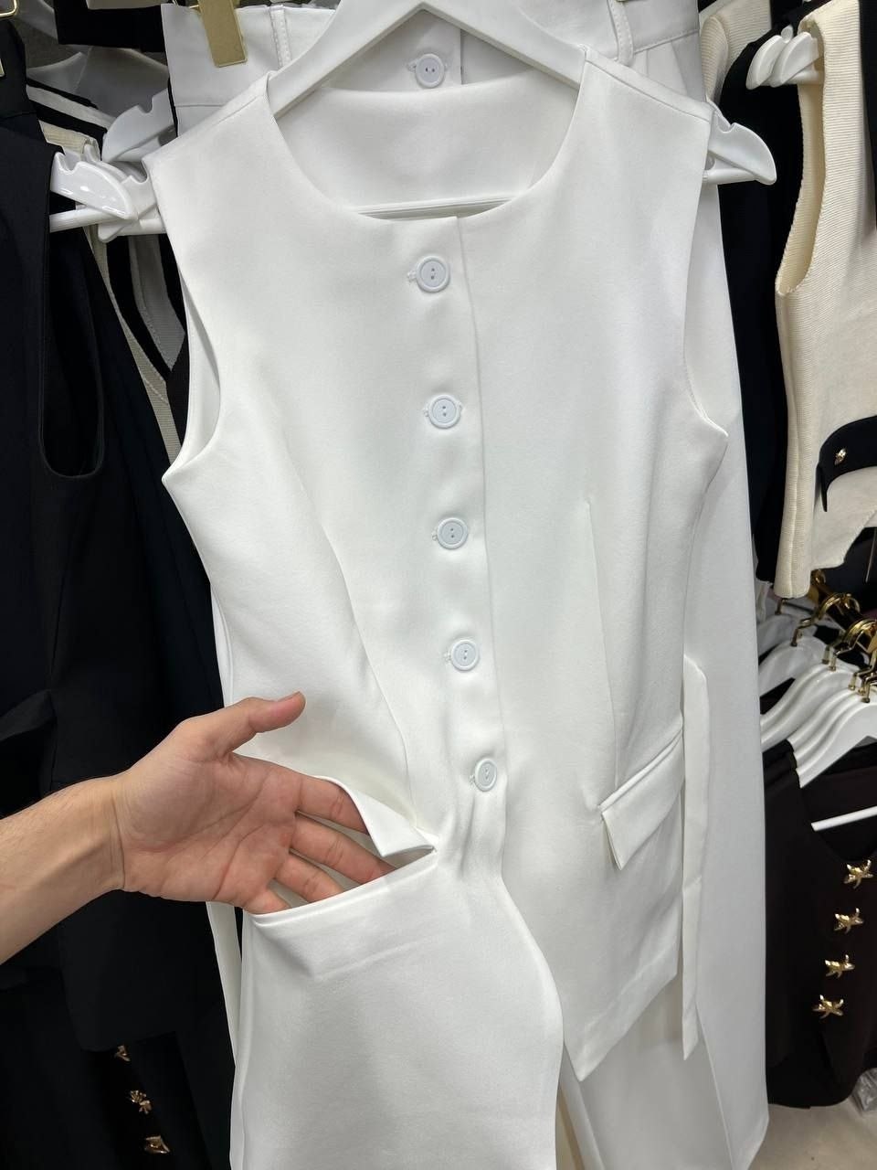 женские жилеты,жилет,брючный костюм с жилетом,жилет из костюмной ткани,зеленый жилет