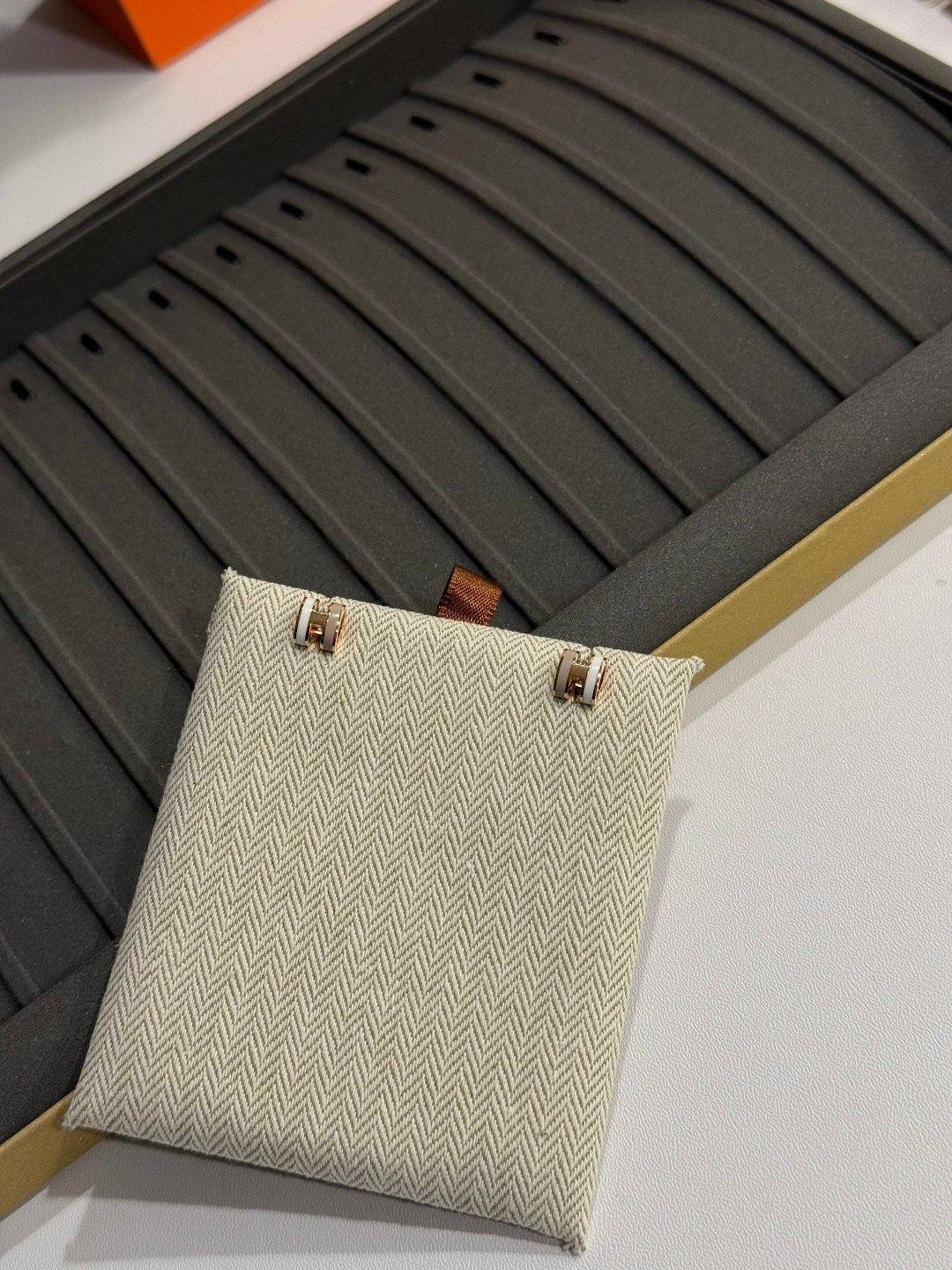 серьги hermes,hermes бижутерия,женские серьги hermes,брендовые серьги,hermes ожерелье